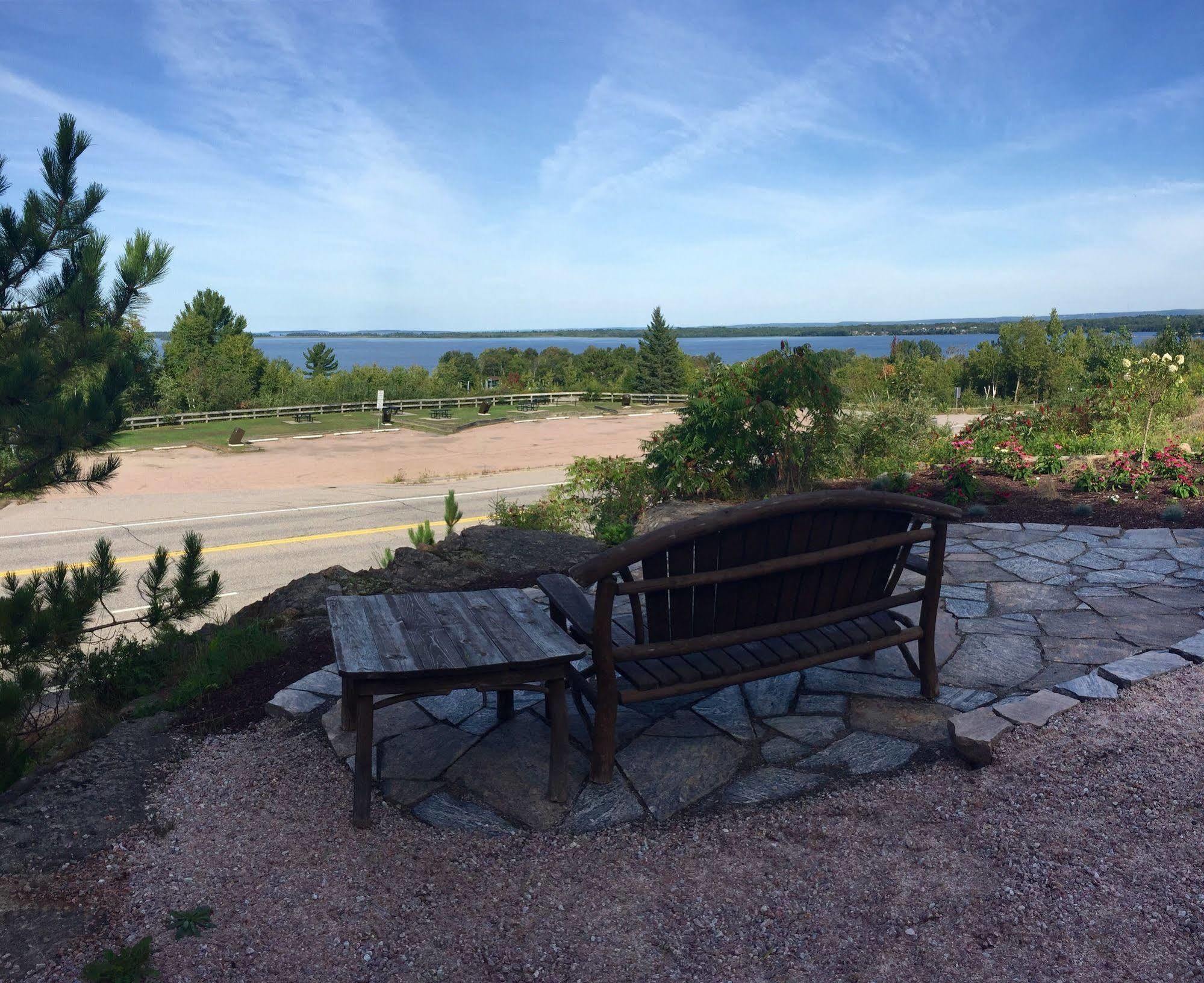 Terrace Suites Callander Kültér fotó